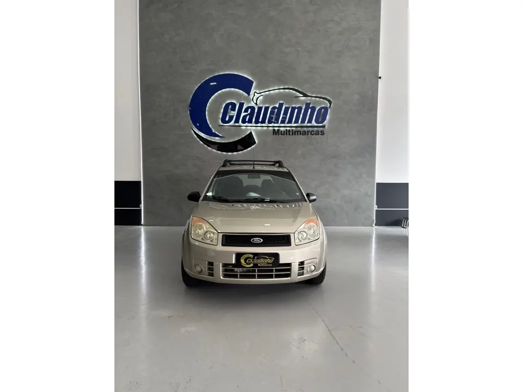 FORD Fiesta Hatch - Foto
