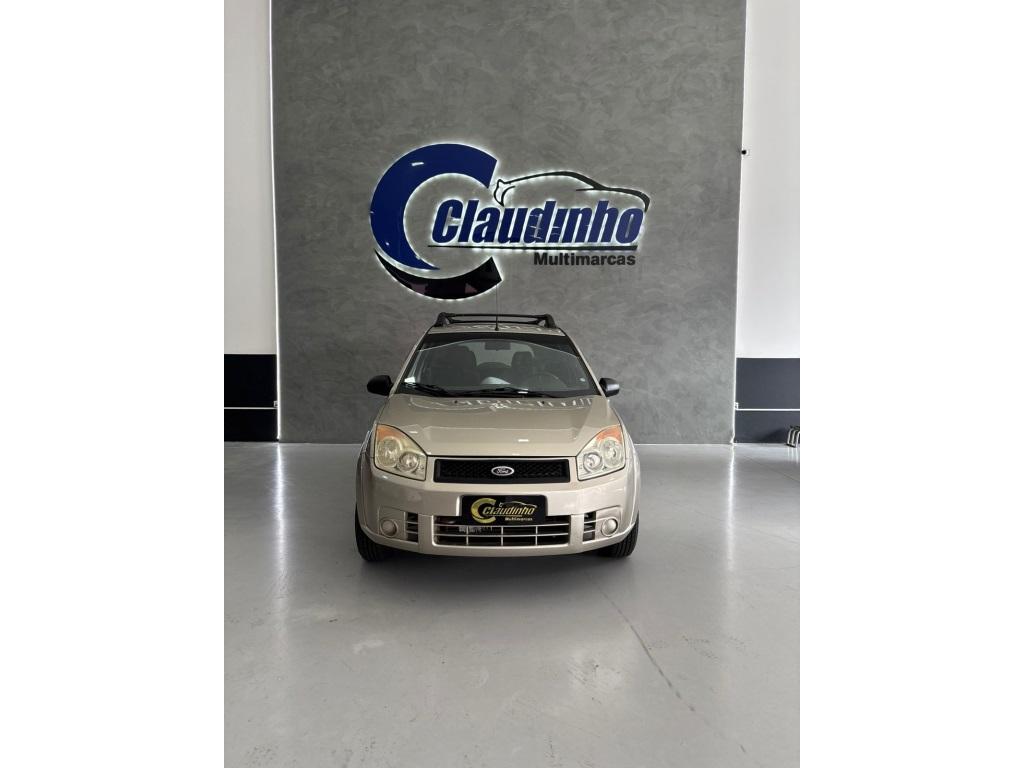 FORD Fiesta Hatch - Foto