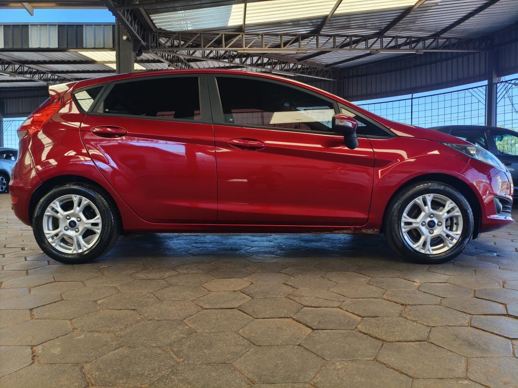 FORD Fiesta Hatch - Foto