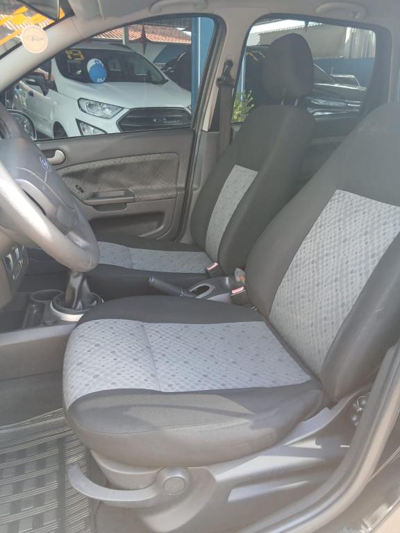 FORD Fiesta Hatch - Foto