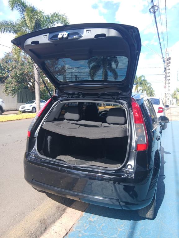 FORD Fiesta Hatch - Foto