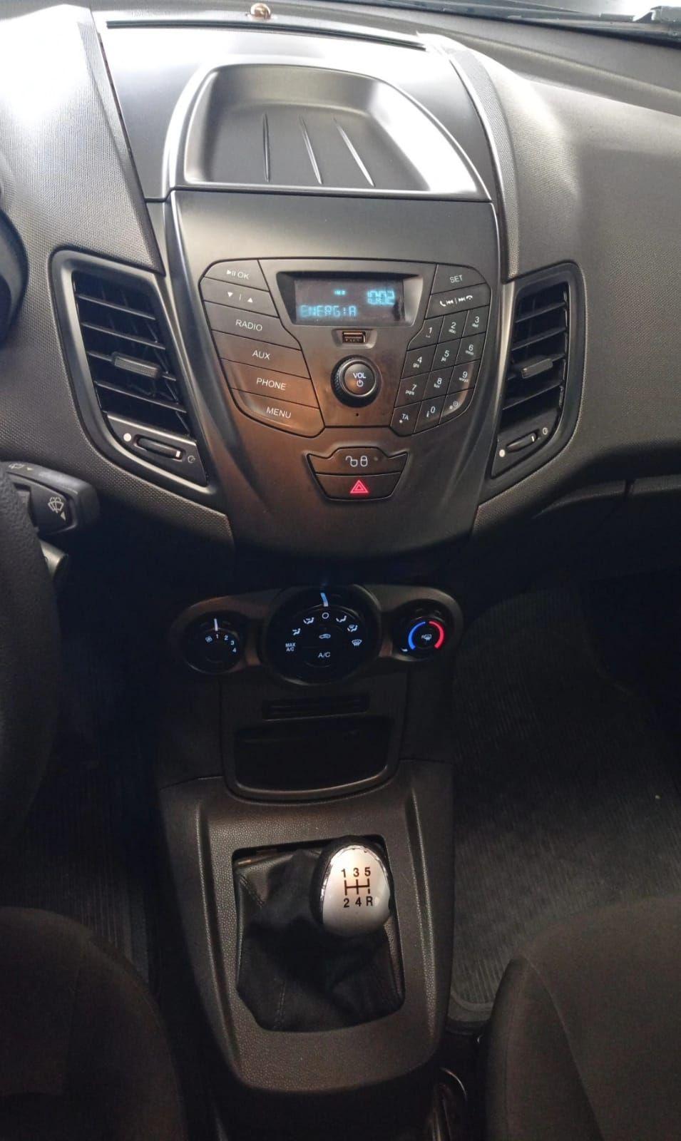 FORD Fiesta Hatch - Foto