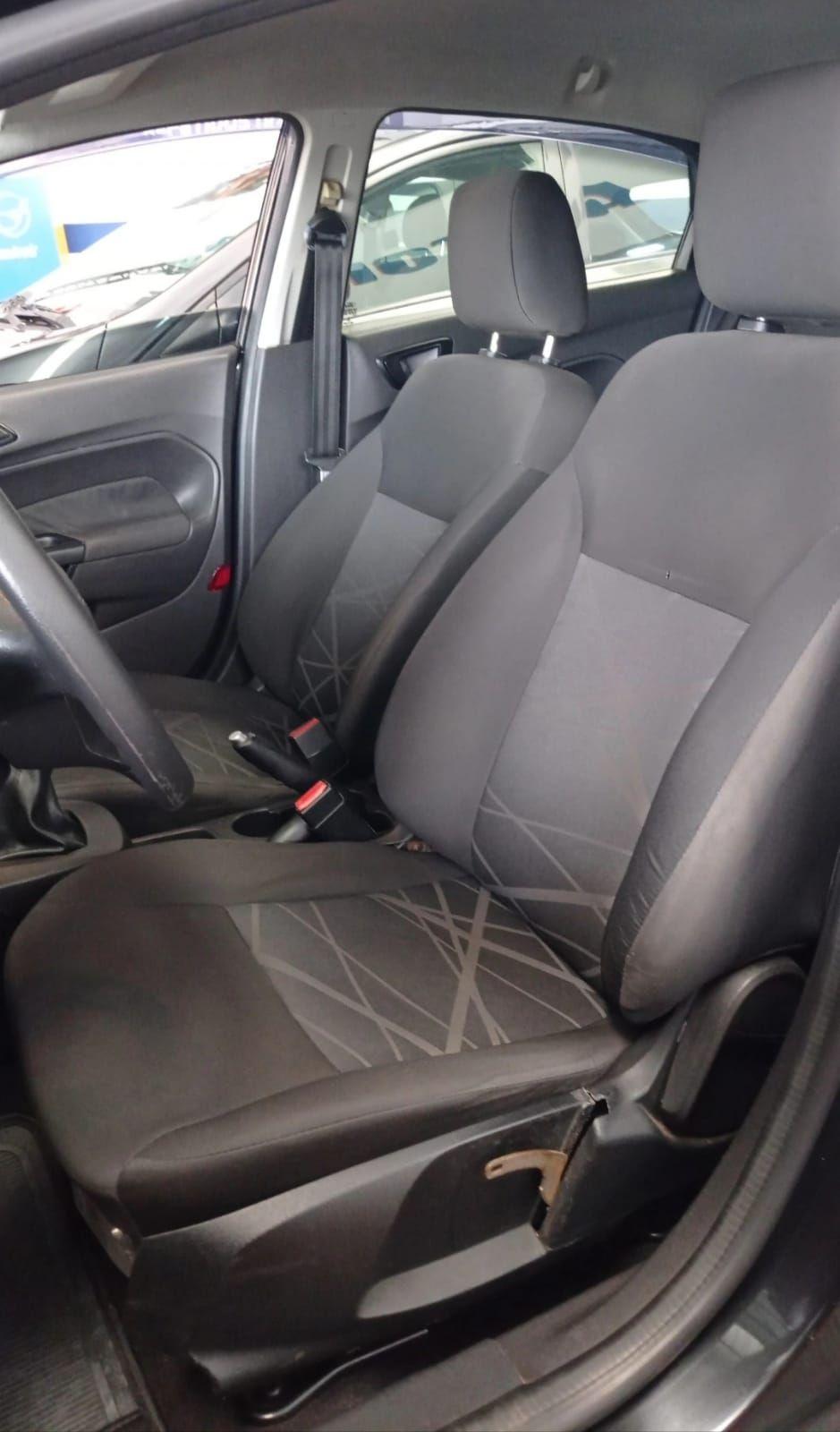 FORD Fiesta Hatch - Foto