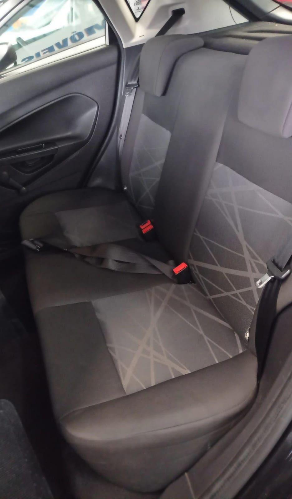 FORD Fiesta Hatch - Foto