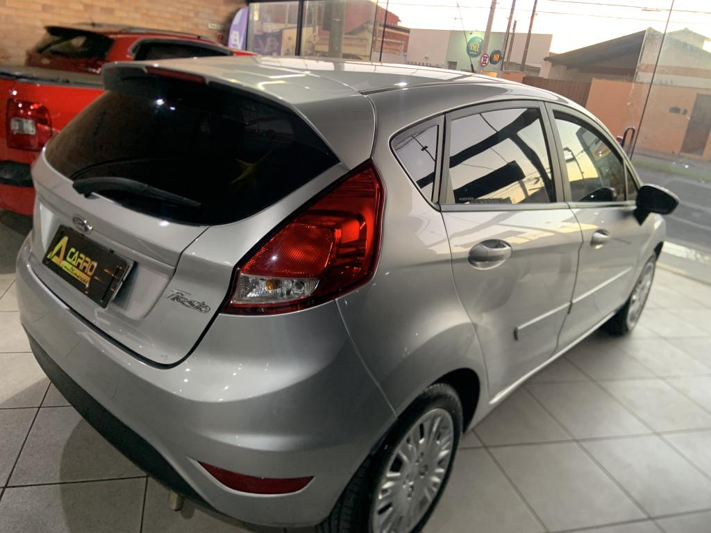 FORD Fiesta Hatch - Foto