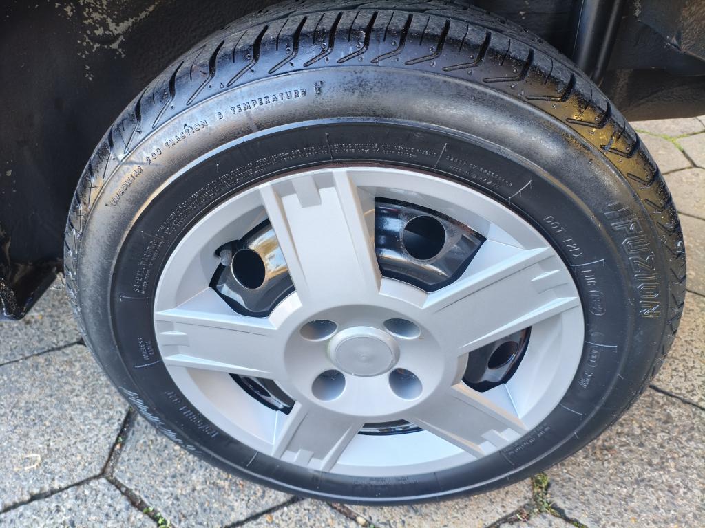 FORD Fiesta Hatch - Foto