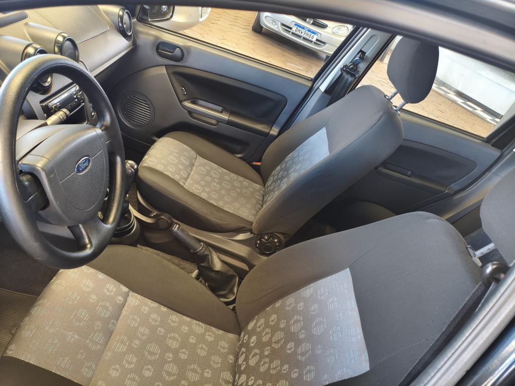 FORD Fiesta Hatch - Foto