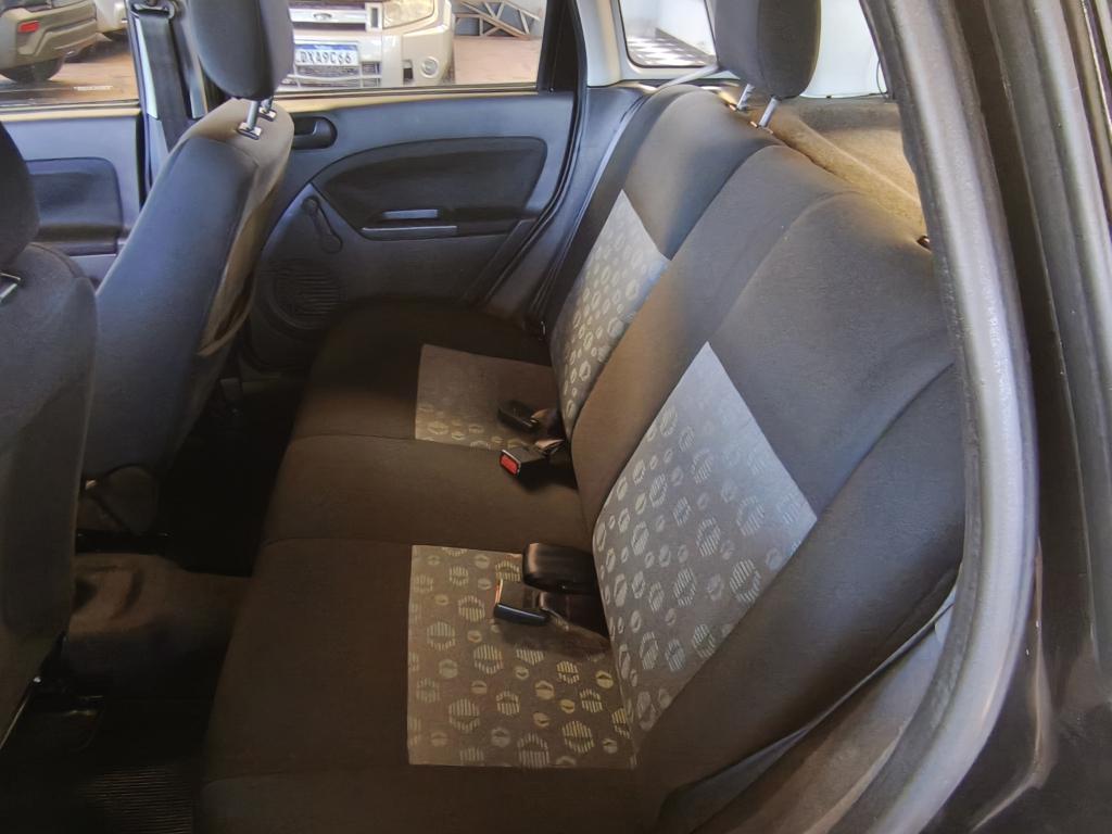 FORD Fiesta Hatch - Foto