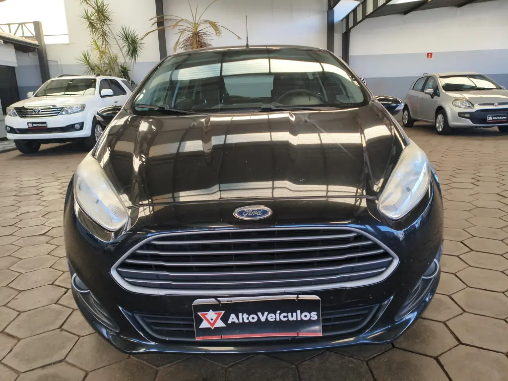 FORD Fiesta Hatch - Foto