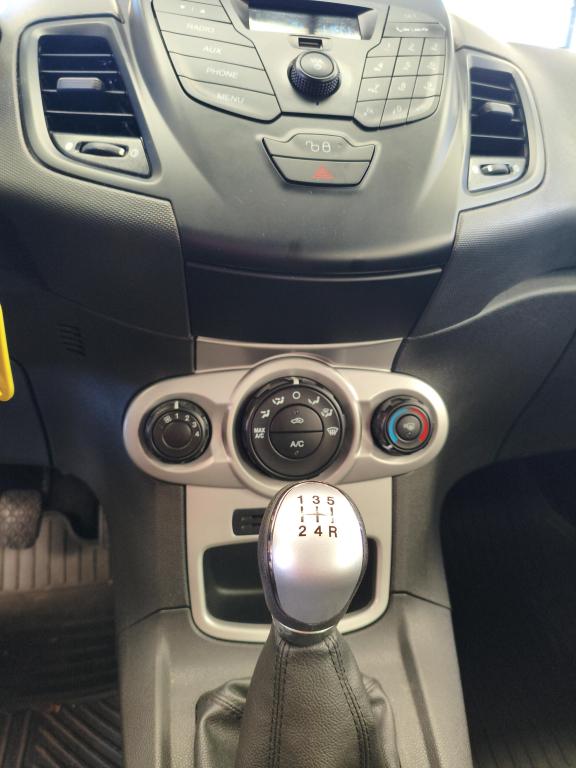 FORD Fiesta Hatch - Foto