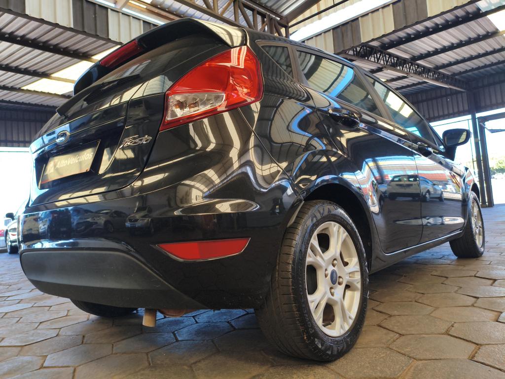 FORD Fiesta Hatch - Foto