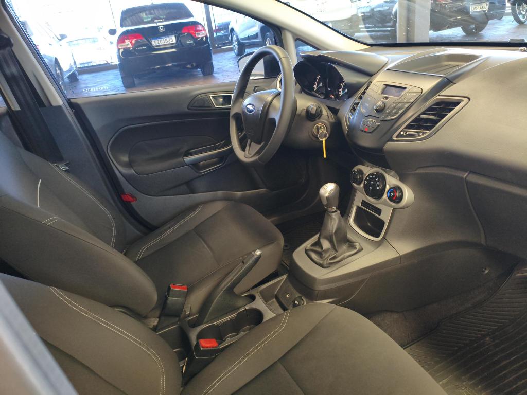 FORD Fiesta Hatch - Foto