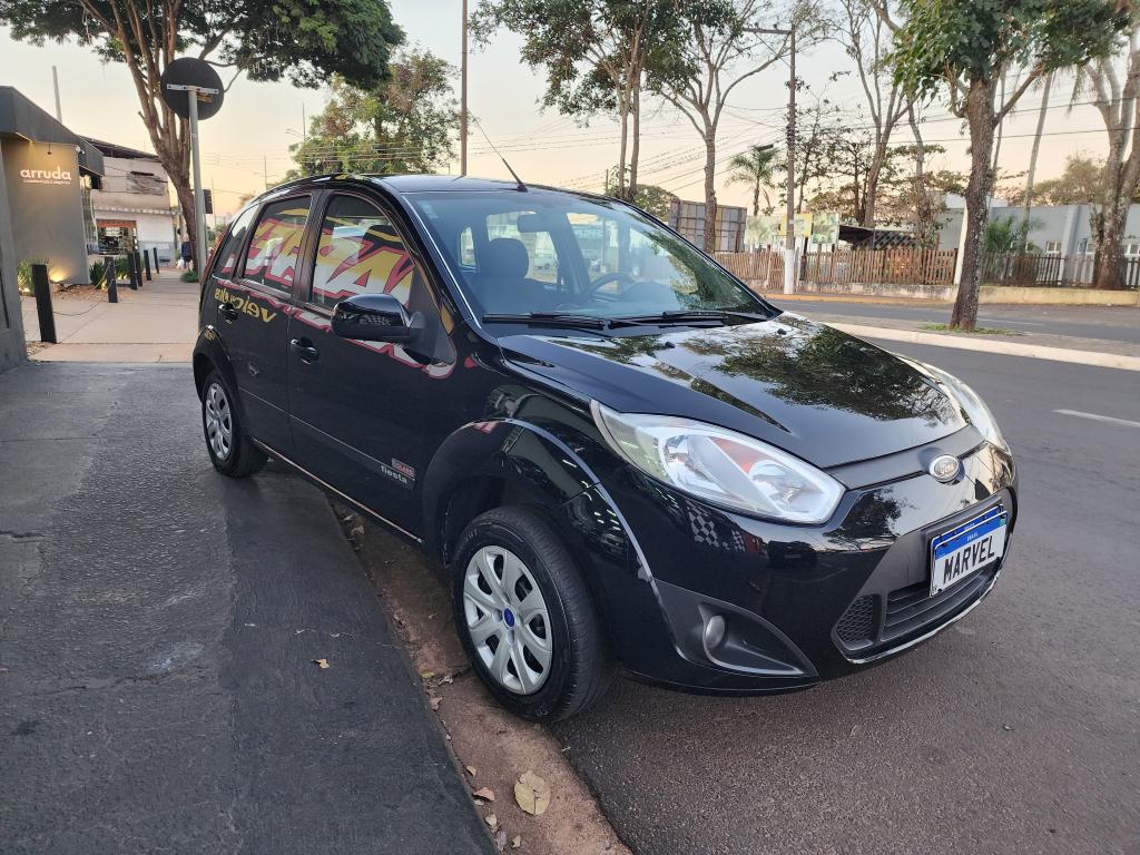 FORD Fiesta Hatch - Foto