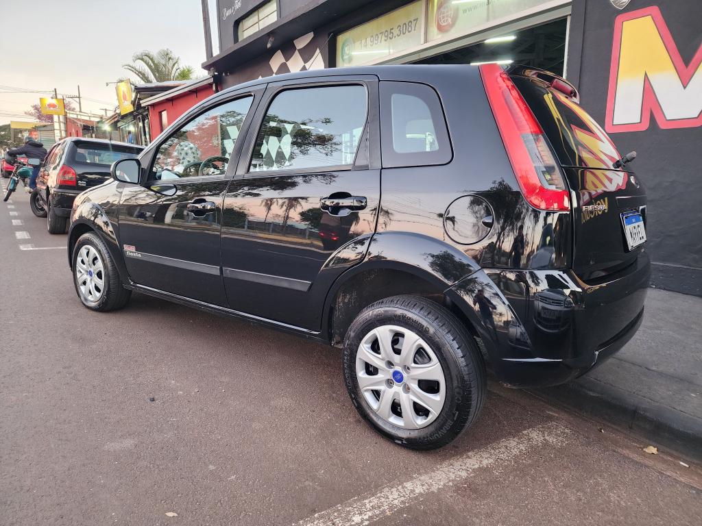 FORD Fiesta Hatch - Foto