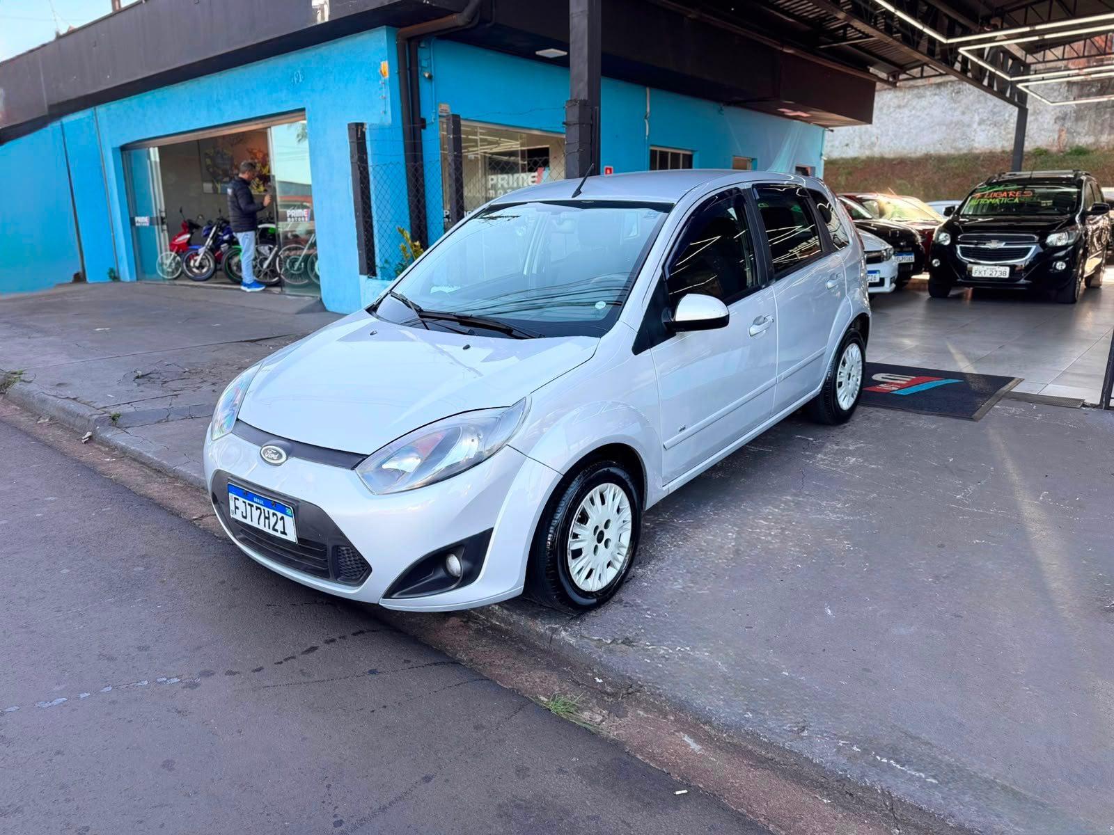 FORD Fiesta Hatch - Foto