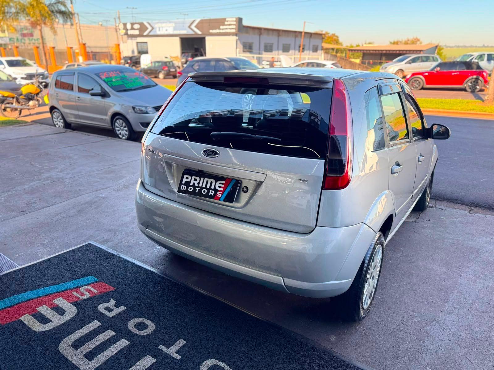 FORD Fiesta Hatch - Foto