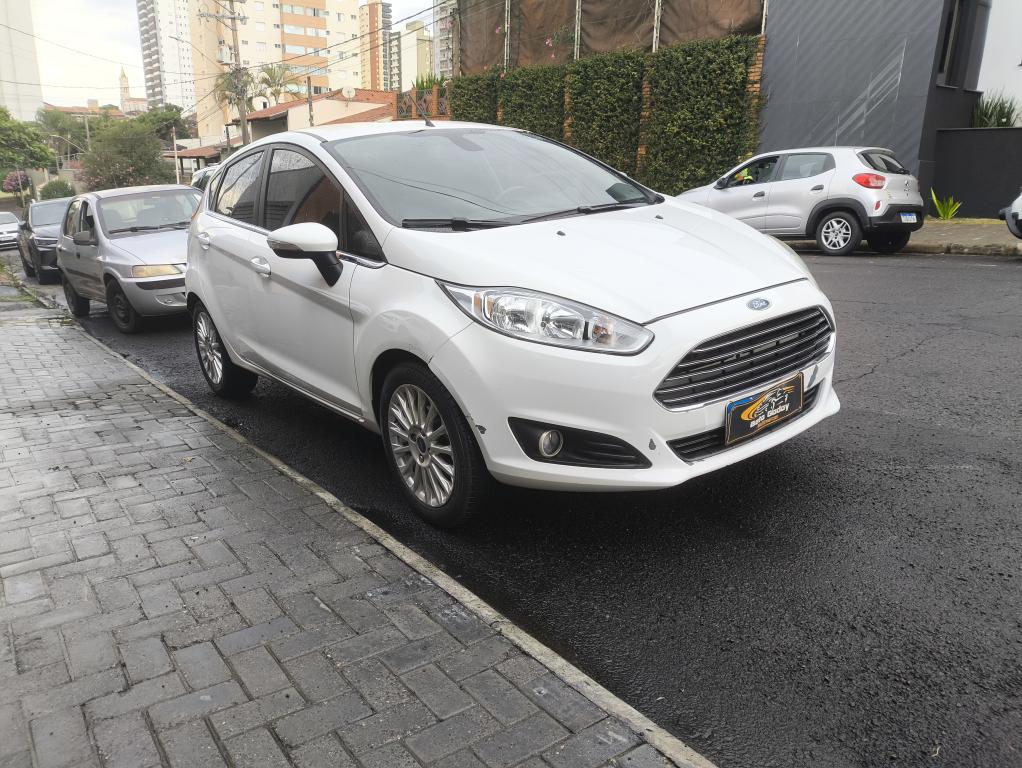 FORD Fiesta Hatch - Foto