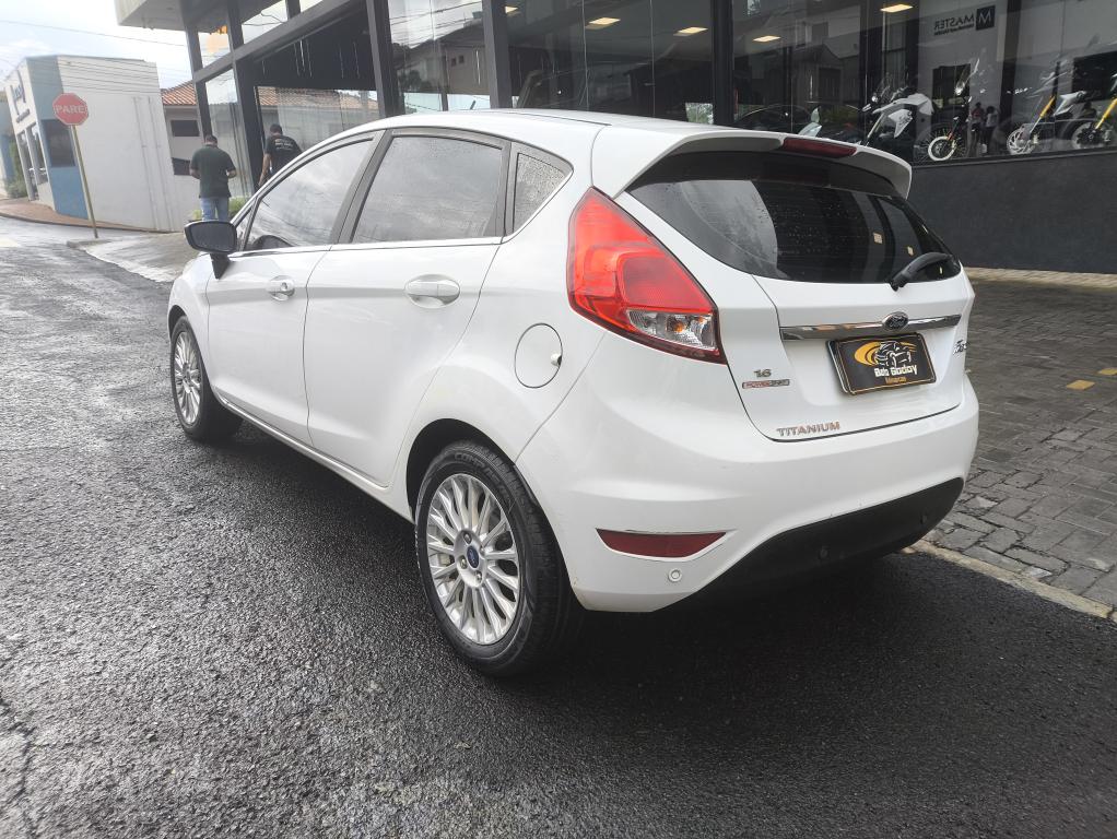 FORD Fiesta Hatch - Foto
