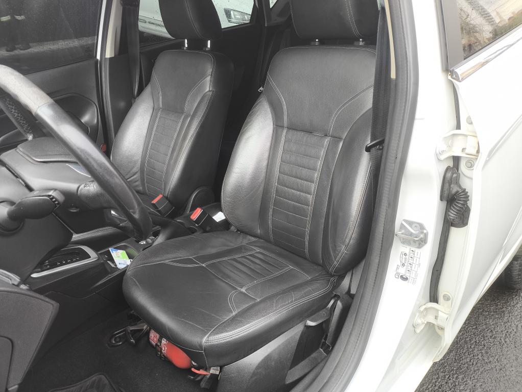 FORD Fiesta Hatch - Foto