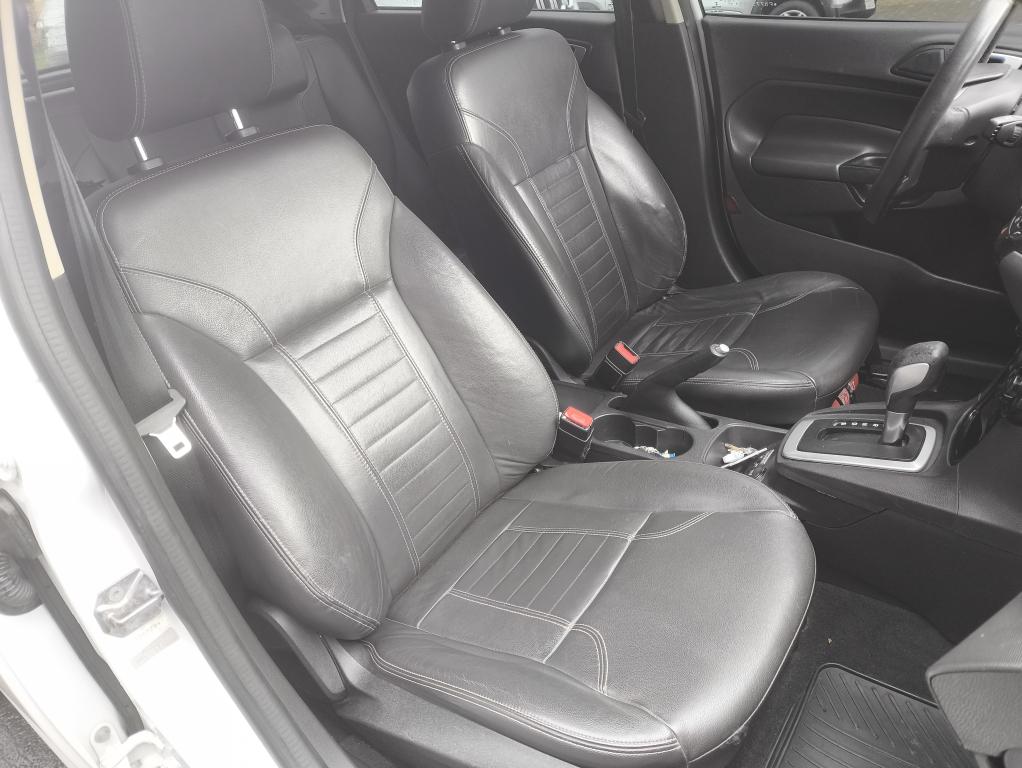 FORD Fiesta Hatch - Foto