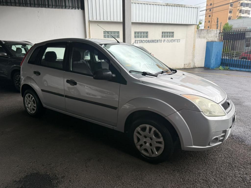 FORD Fiesta Hatch - Foto