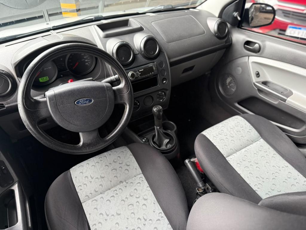 FORD Fiesta Hatch - Foto