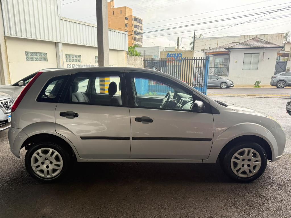FORD Fiesta Hatch - Foto