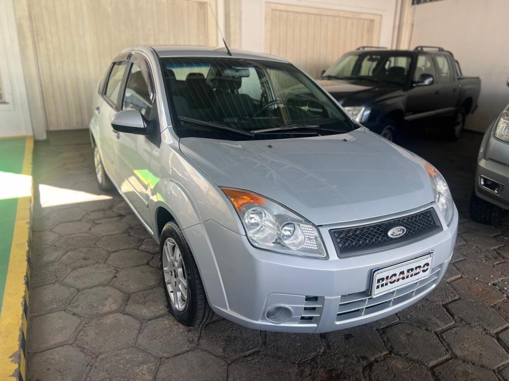FORD Fiesta Sedan - Foto