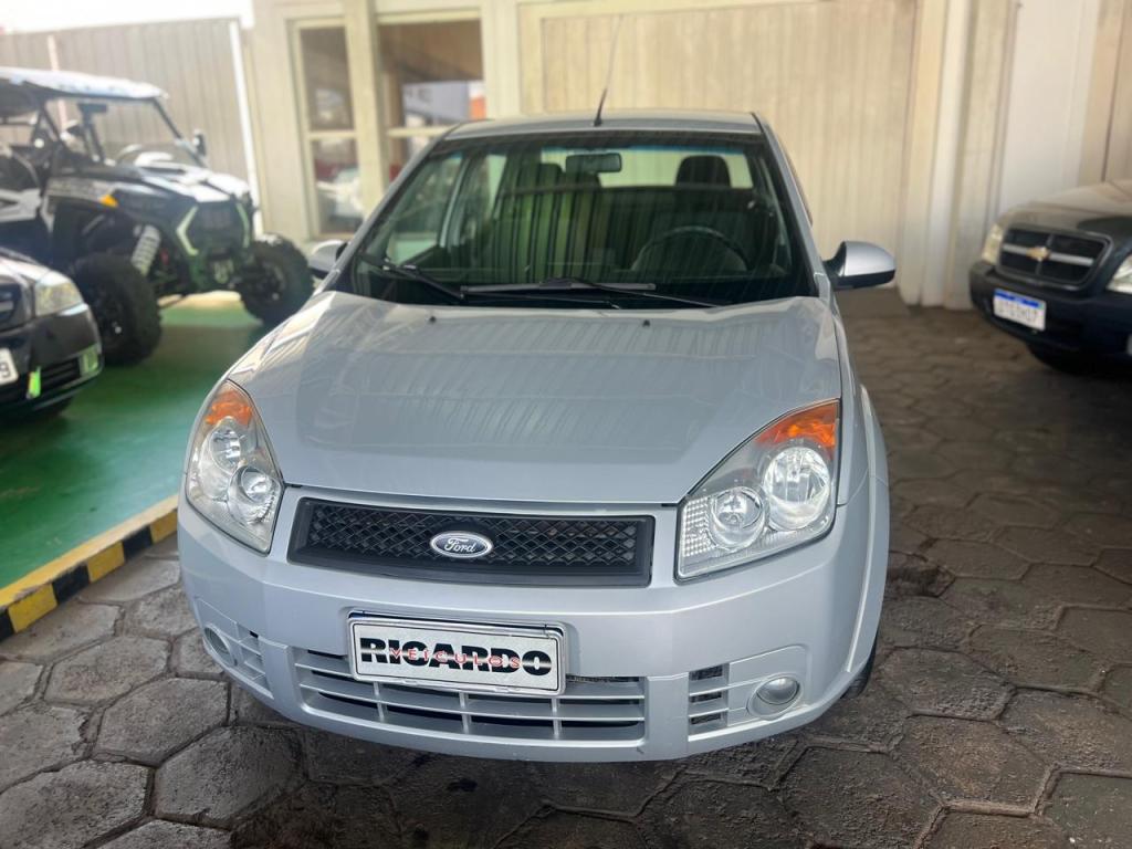 FORD Fiesta Sedan - Foto