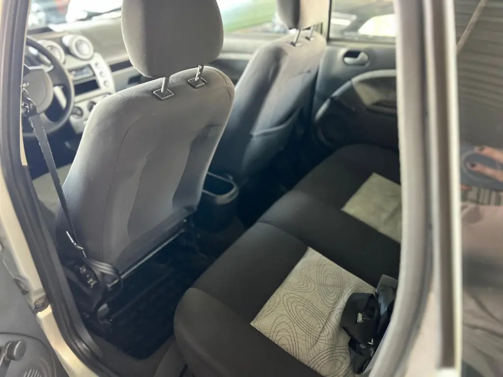 FORD Fiesta Sedan - Foto