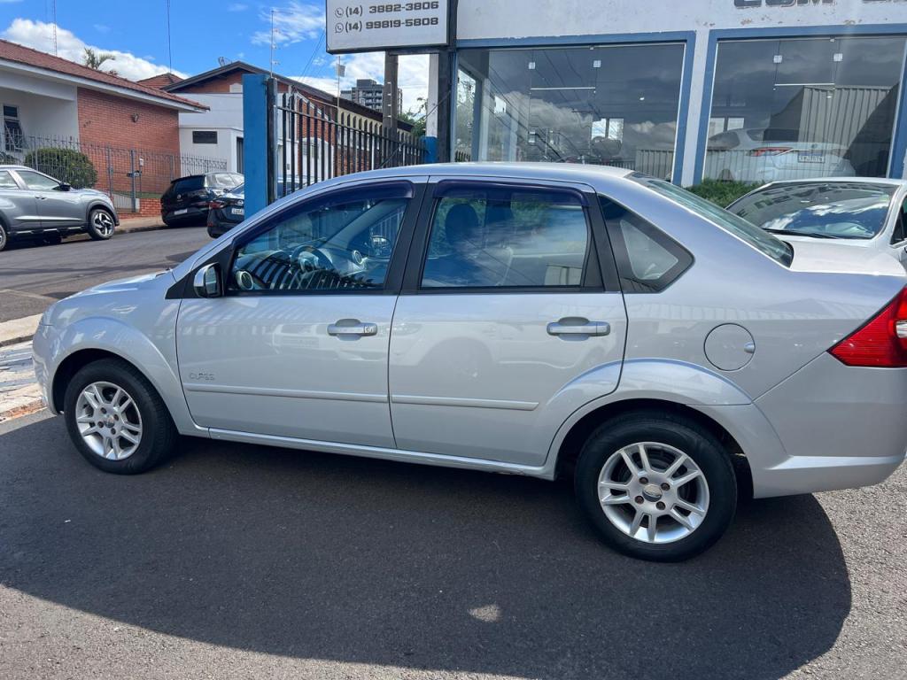 FORD Fiesta Sedan - Foto