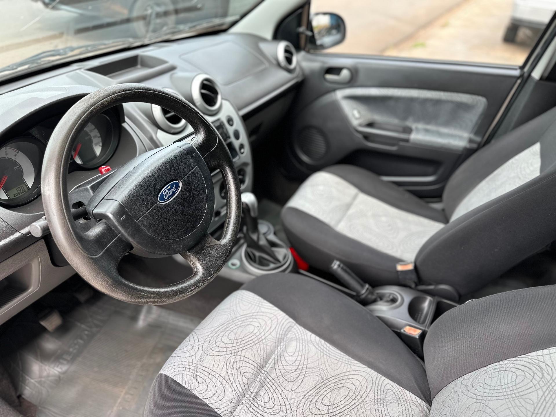 FORD Fiesta Sedan - Foto