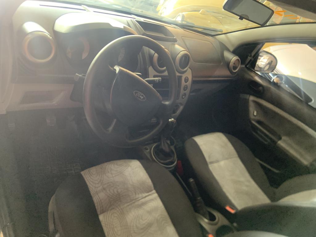 FORD Fiesta Sedan - Foto