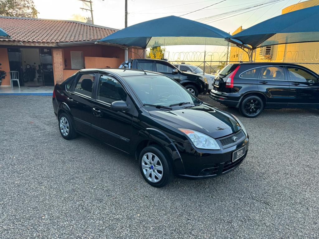 FORD Fiesta Sedan - Foto