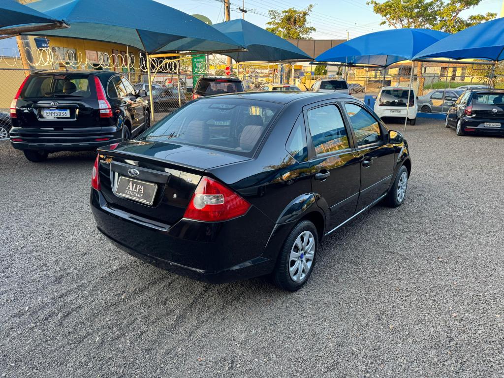 FORD Fiesta Sedan - Foto