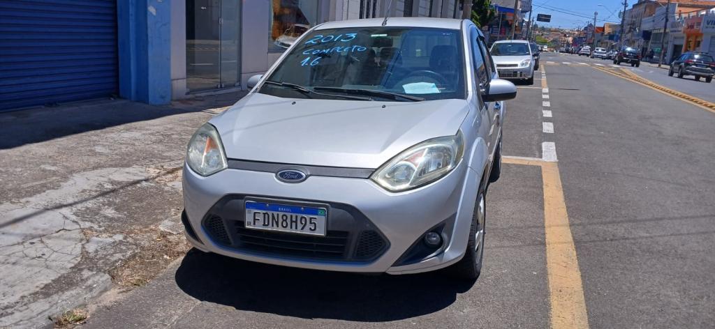FORD Fiesta Sedan