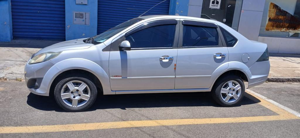 FORD Fiesta Sedan - Foto