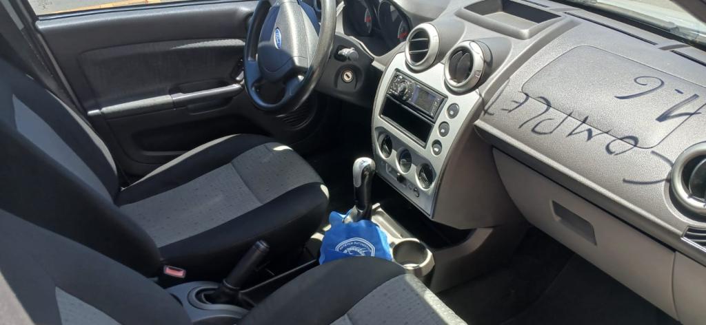 FORD Fiesta Sedan - Foto