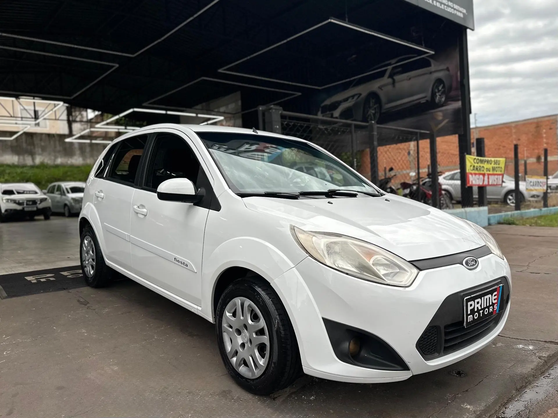 FORD Fiesta Sedan - Foto