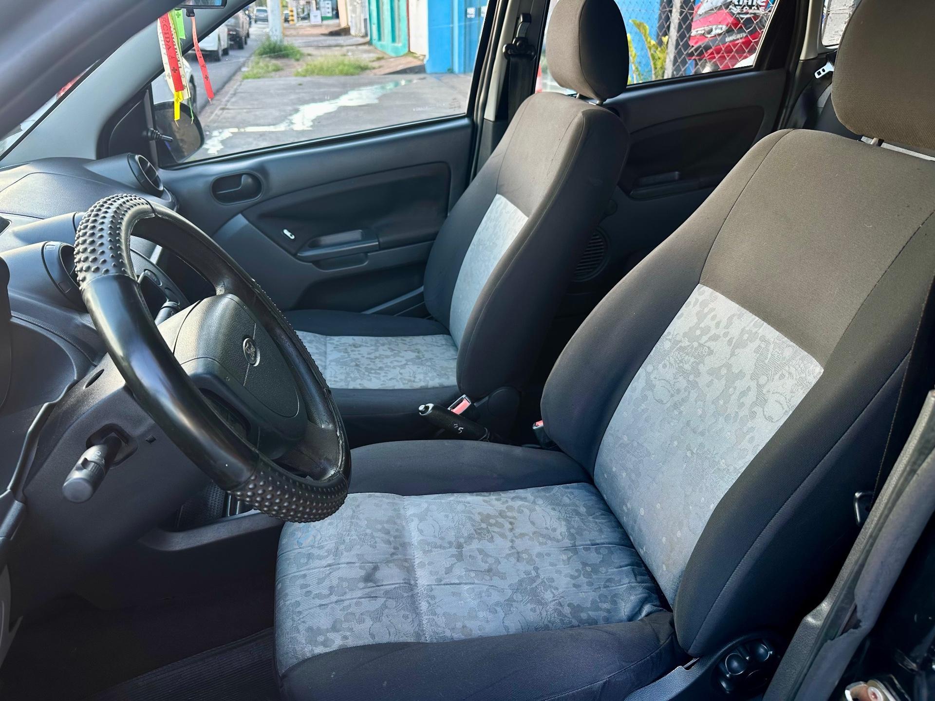 FORD Fiesta Sedan - Foto