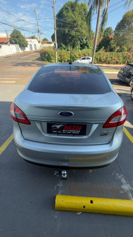 FORD Fiesta Sedan - Foto