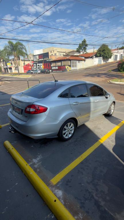 FORD Fiesta Sedan - Foto