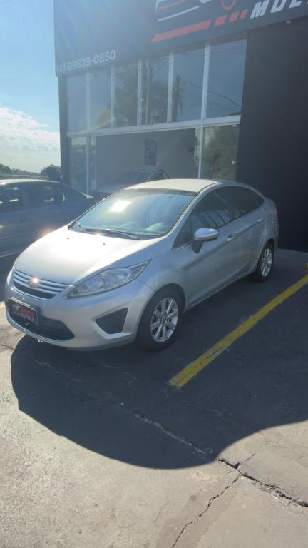FORD Fiesta Sedan