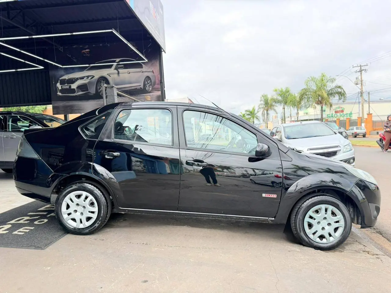 FORD Fiesta Sedan - Foto