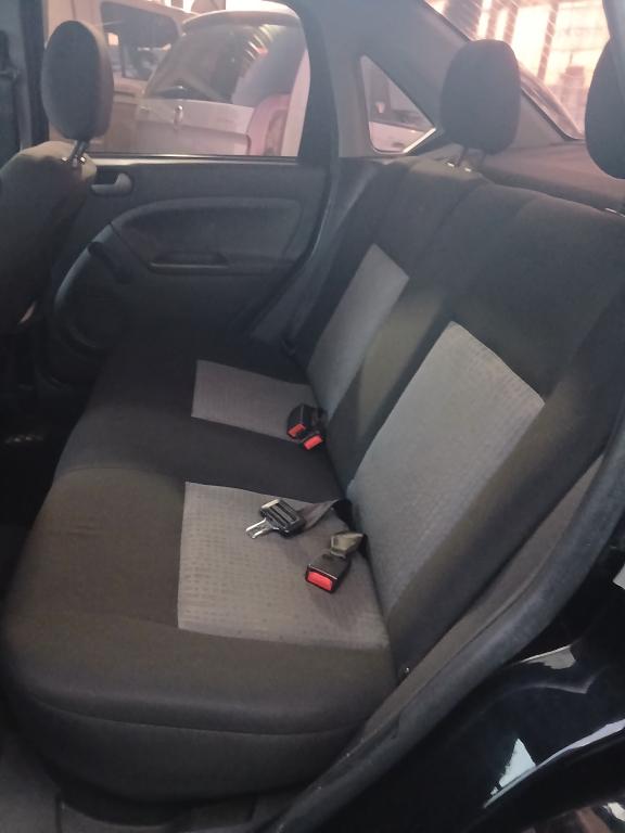 FORD Fiesta Sedan - Foto