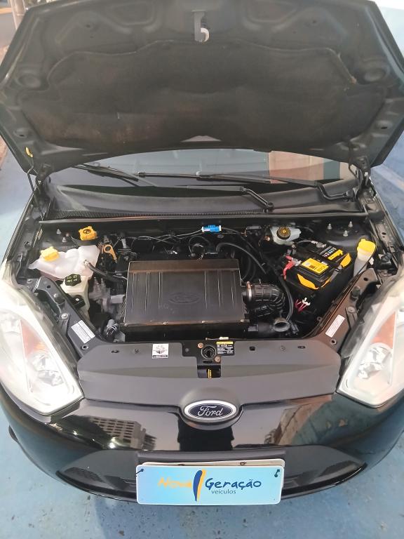 FORD Fiesta Sedan - Foto