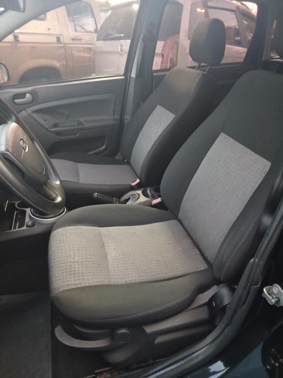 FORD Fiesta Sedan - Foto
