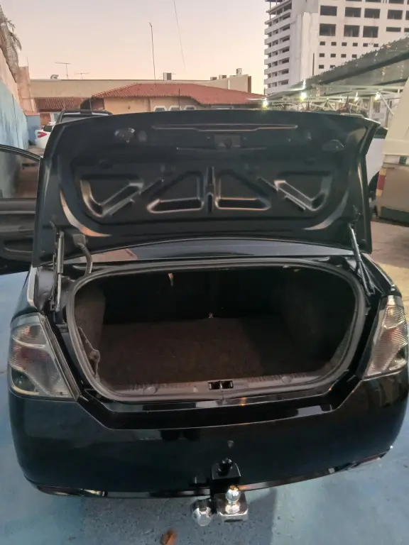 FORD Fiesta Sedan - Foto
