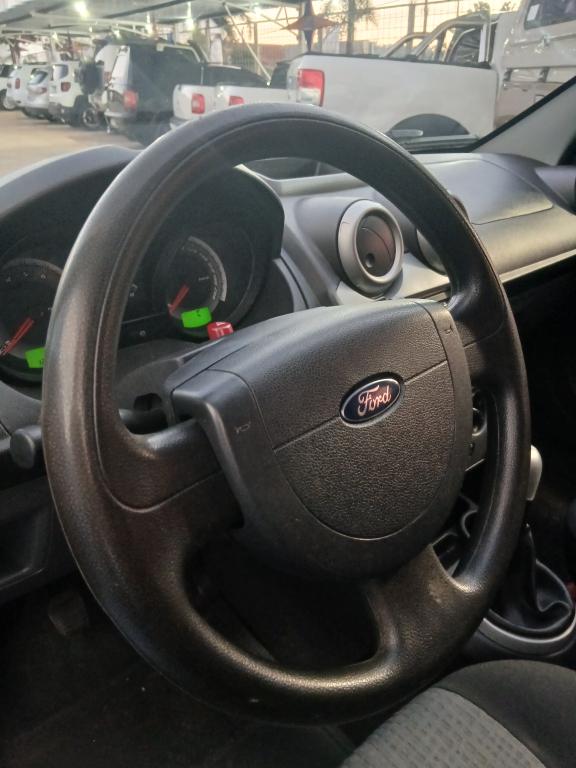FORD Fiesta Sedan - Foto