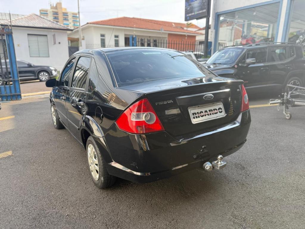 FORD Fiesta Sedan - Foto